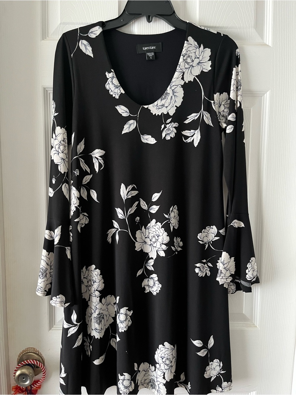 Karen Kane Black Floral V-Neck Long Sleeve Swing Dress